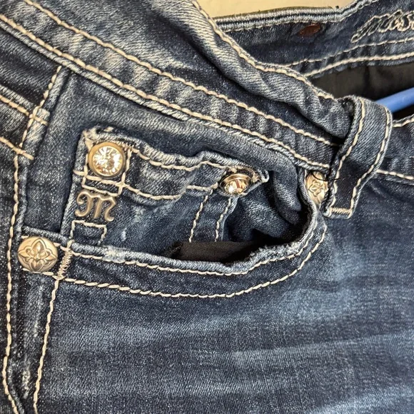 Embroidered miss me boot cut Blue Jeans - Picture 7 of 7